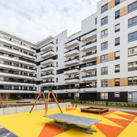 M&R Apartament Airport&Business Premium Komputerowa - Underground Garage - Free Wifi - Netflix - Self Check-In - 5 Min From Chopin Airport Warsaw Luaran gambar