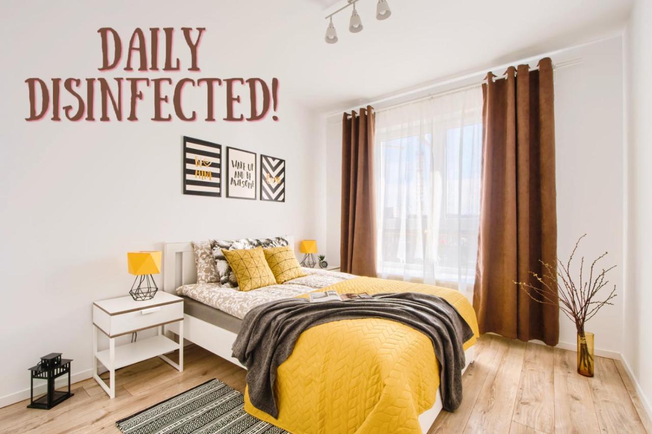 M&R Apartament Airport&Business Premium Komputerowa - Underground Garage - Free Wifi - Netflix - Self Check-In - 5 Min From Chopin Airport Warsaw Luaran gambar